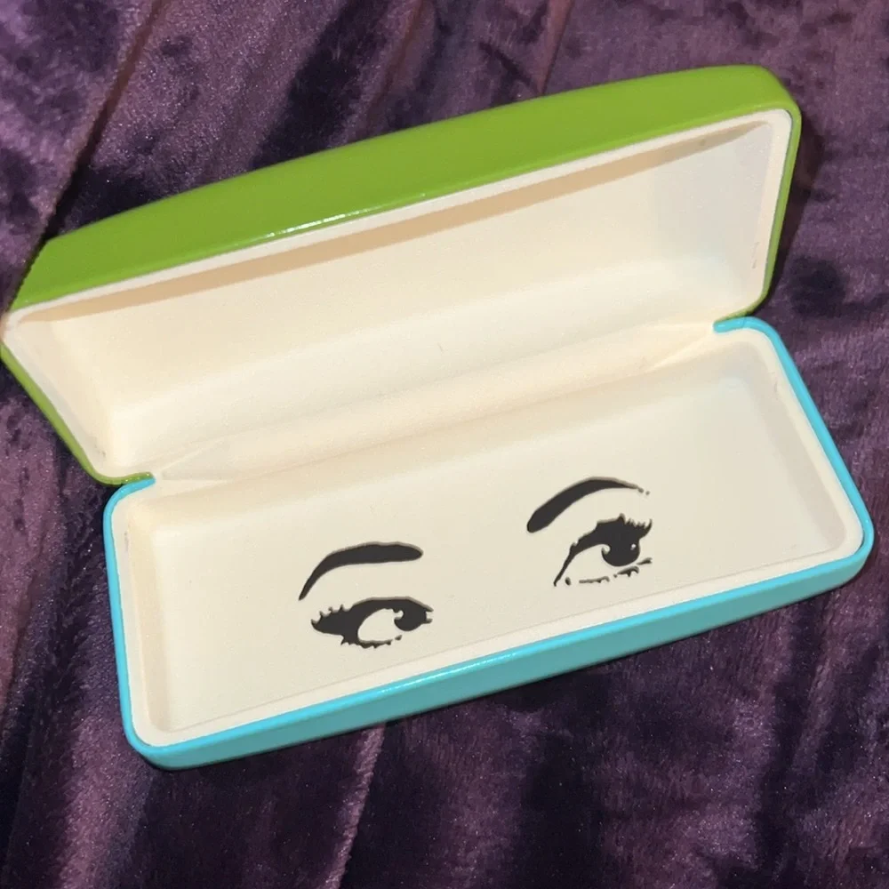 BURBERRY AND KATE SPADE SUNGLASS CASES - Picture 2 of 5